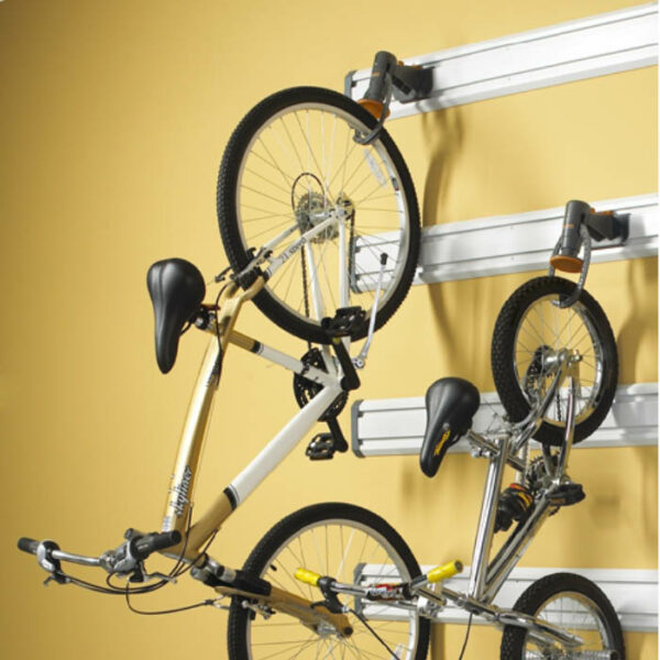 HANG YOUR BICYCLE TO THE WALL WITH THE GARAGE MANIA BIKE HOOK