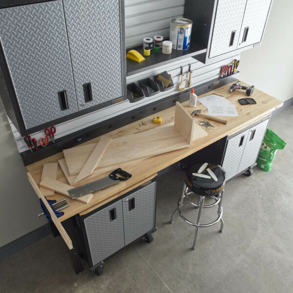 STOOL WORKSTATION GARAGE