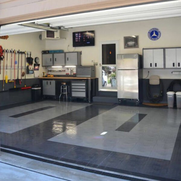 Garage Mania floor, anthracite diamond charcoal tile