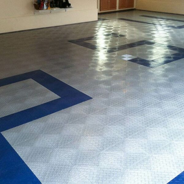 Diamond Blue Garage Mania floor tile